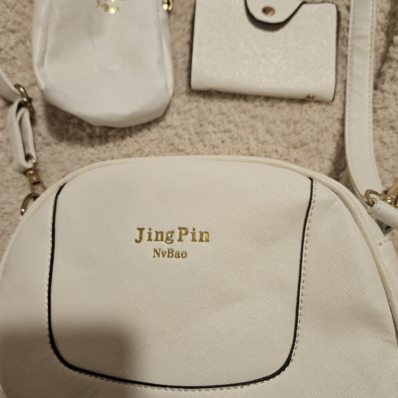 JingPin White Crossbody Bag Set - Picture 2 of 5